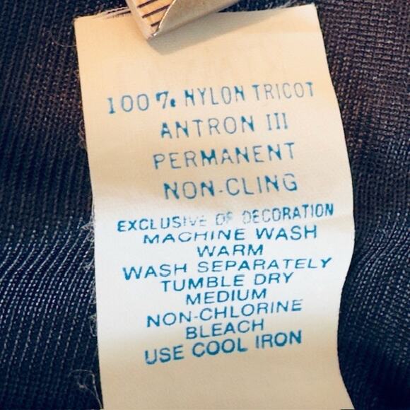 Dawn to Dusk Half Slip Black Medium 27/29 Nylon USA VTG - Picture 3 of 11